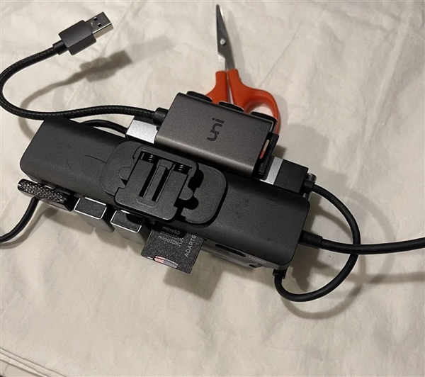 官翻Steam Deck半價出售