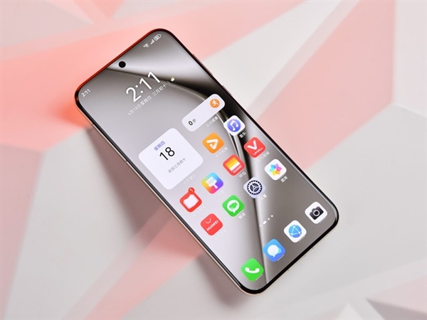 華為機(jī)皇實(shí)至名歸！華為Pura 70 Ultra快速上手