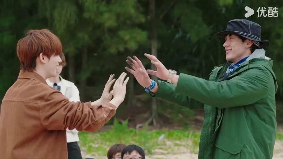 《這是我的島》白日戰(zhàn)斗夜晚深談，拿捏