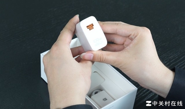 華為Pura 70 Pro+開(kāi)箱上手：P系列的一次鳳凰涅槃