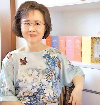 瓊瑤 與詩經(jīng)《木瓜》的不解之緣（與詩經(jīng)木瓜的不解之緣）(9)