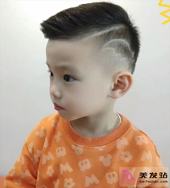 夏季兒童鏟青發(fā)型 率性利落巨清爽