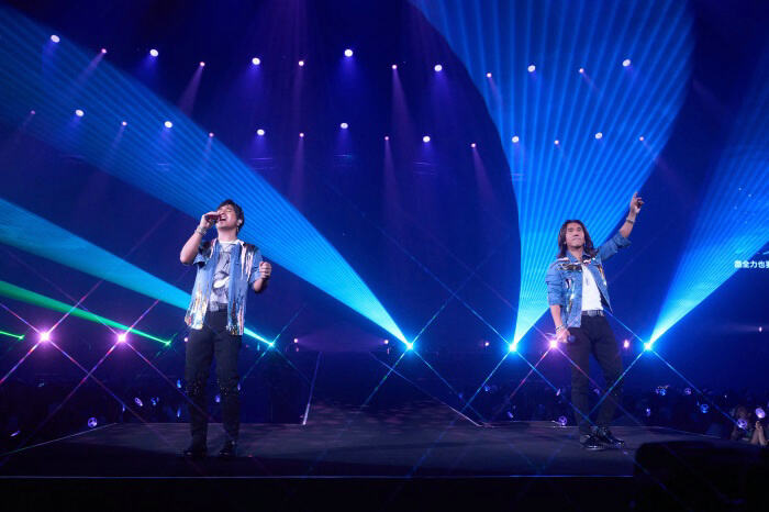 “搖滾天團(tuán)”動力火車“都是因?yàn)閻?世界巡回演唱會”高雄安可場 兩場秒殺 完美收官