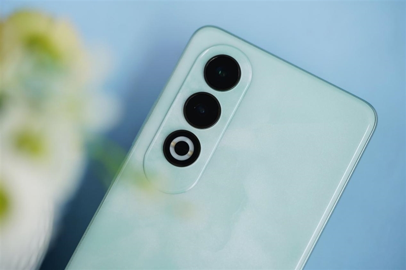 續(xù)航秒殺同價(jià)位所有手機(jī)！OPPO K12評(píng)測(cè)：5500mAh大電池能用一天半