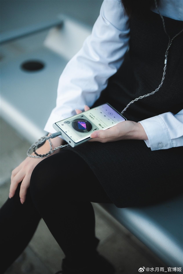 水月雨首款手機(jī)參數(shù)曝光：6.7寸國產(chǎn)柔性O(shè)LED曲面屏、旗艦解碼芯片