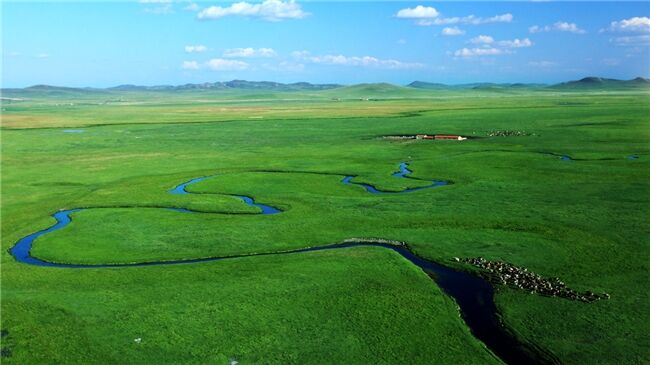 烏蘭圖雅“花開四季”演唱會讓烏拉蓋草原與北京熱情相擁