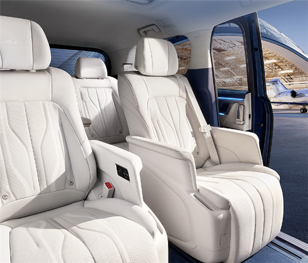 別克拼了 全新GL8陸尊PHEV發(fā)布：35.99萬起全系艾維亞版