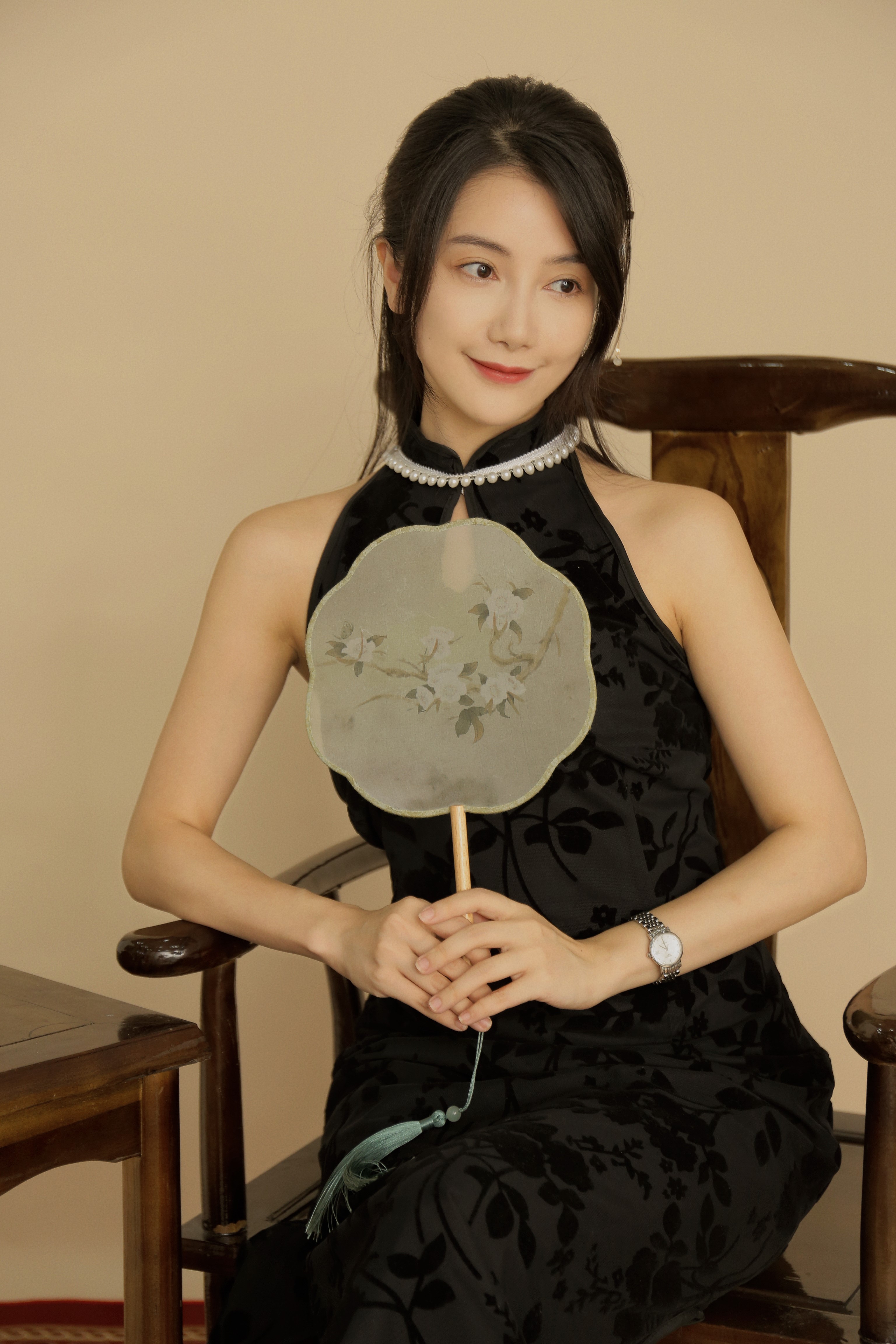 古裝互動(dòng)游戲《許愿，我要帶她們回現(xiàn)代》限時(shí)折扣價(jià)37.8元