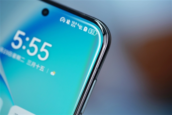 納米光織格紋奪目！華為Pura 70 Pro+魅影黑圖賞