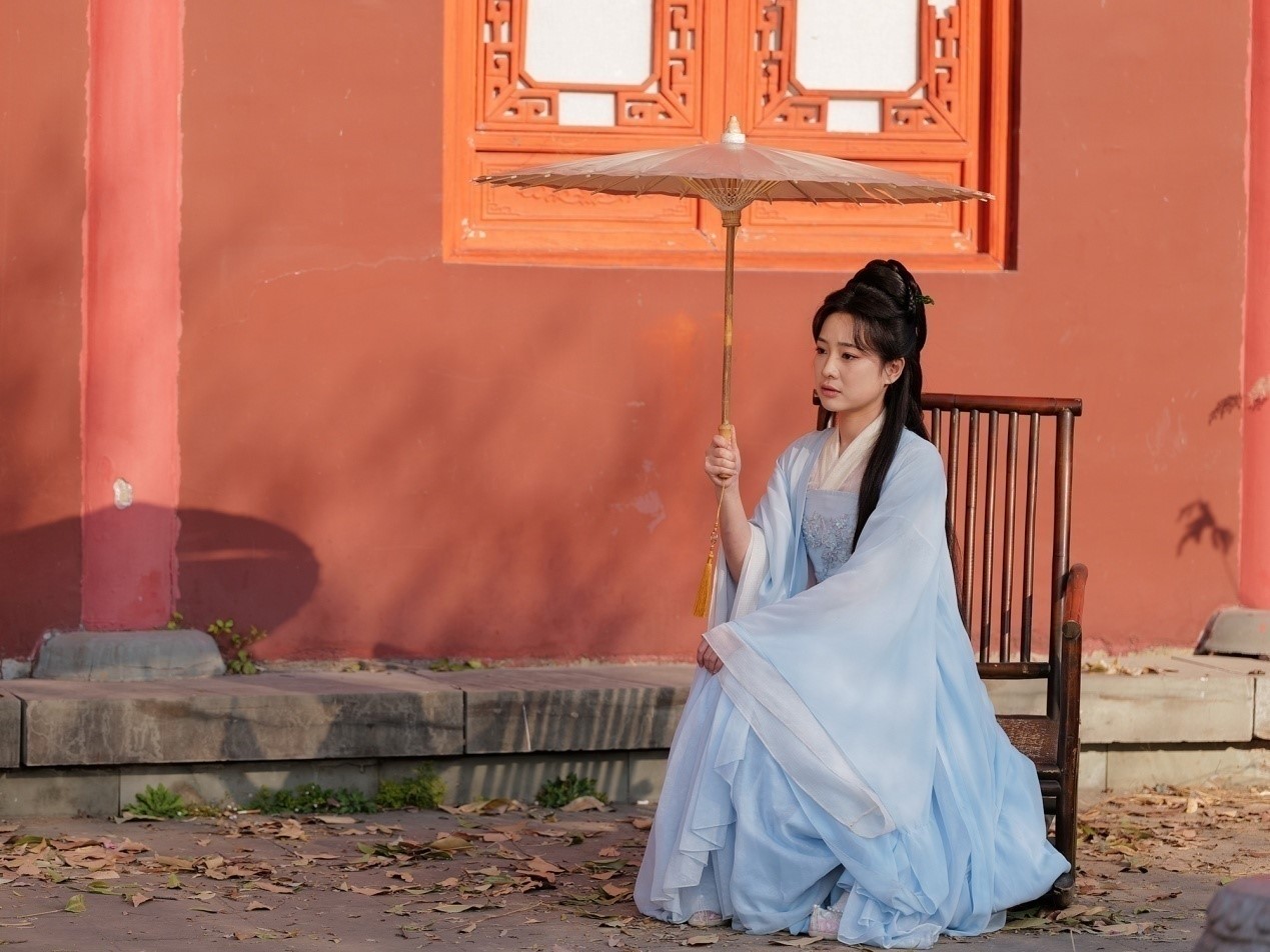 古裝互動(dòng)游戲《許愿，我要帶她們回現(xiàn)代》限時(shí)折扣價(jià)37.8元