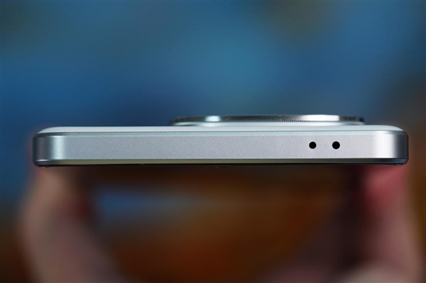 144Hz高刷屏+6000mAh超大電池！iQOO Z9圖賞