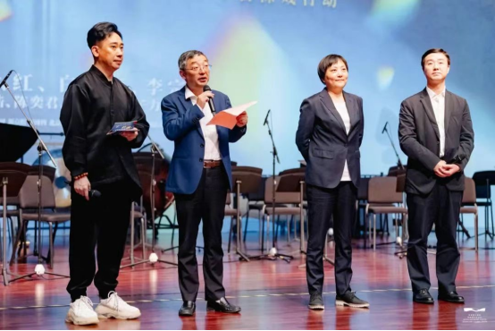 央華戲劇&莫言先生戲劇大作《鱷魚》5月將在蘇州、杭州上演