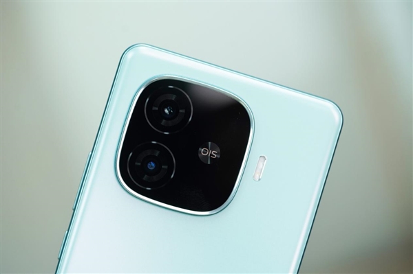 第三代驍龍8s+6000大電池！iQOO Z9 Turbo圖賞