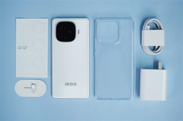 144Hz高刷屏+6000mAh超大電池！iQOO Z9圖賞