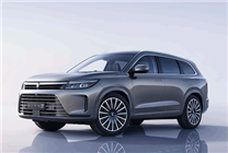 車主稱問界新M7智駕失控撞上花壇 官方回應(yīng)來了