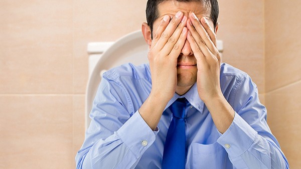 傳統(tǒng)痔瘡手術(shù)紗布自己掉了