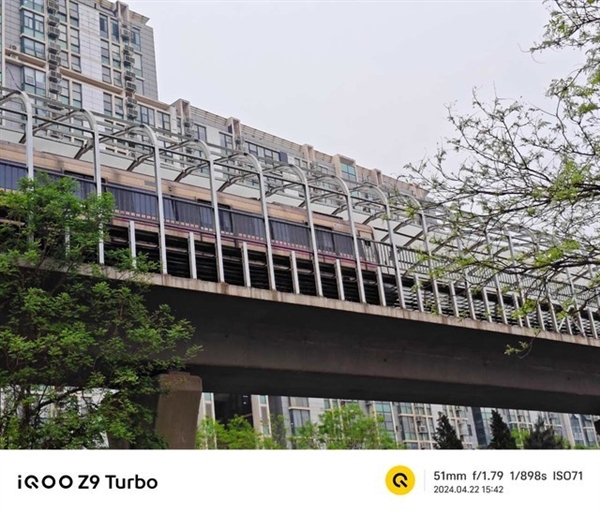 iQOO Z9 Turbo上手：1999元同檔佳性能手機(jī)