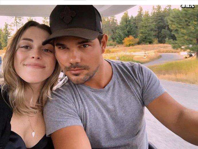 泰勒洛特納,泰勒朵蜜