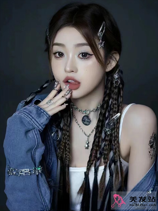 y2k長發(fā)編發(fā)范本 音樂節(jié)演唱會(huì)必備款式