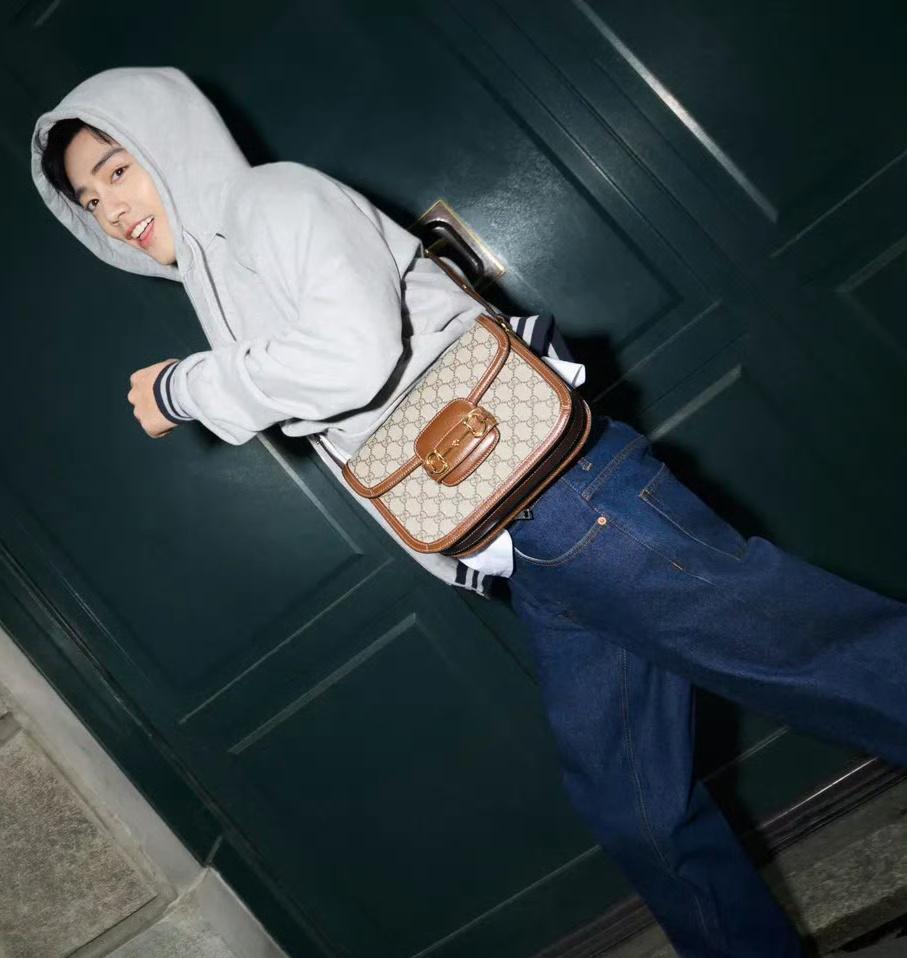 肖戰(zhàn)的秒換挑戰(zhàn)，18秒內(nèi)頻繁變換服裝 20