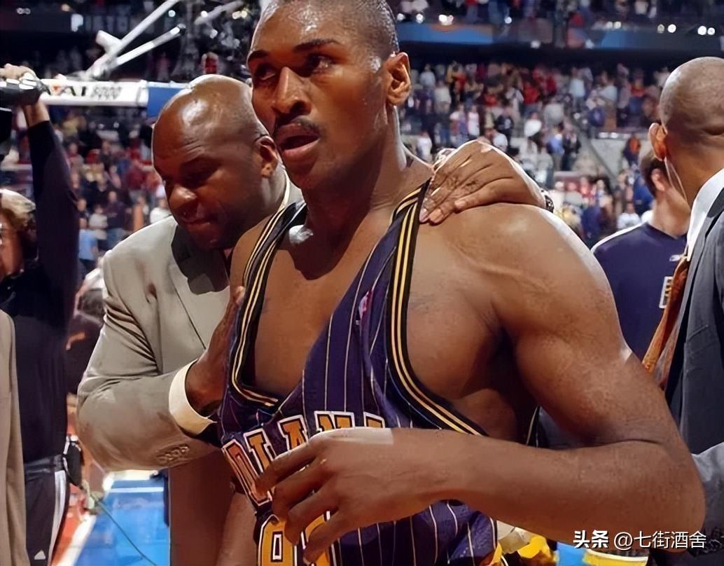 nba球員睡過的中國女星，慘被男友家暴至肛裂 24