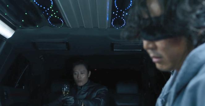 魷魚游戲警察死了沒，魷魚游戲大結局警察墜海 6