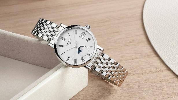 浪琴表于上海舉辦2024年新品預(yù)覽：承繼匠心工藝，平衡經(jīng)典與運(yùn)動(dòng)