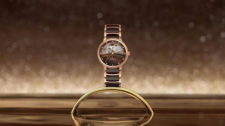 開闊內(nèi)芯 為真愛(ài)鎏“晶”Centrix晶萃系列開芯腕表浪漫上市