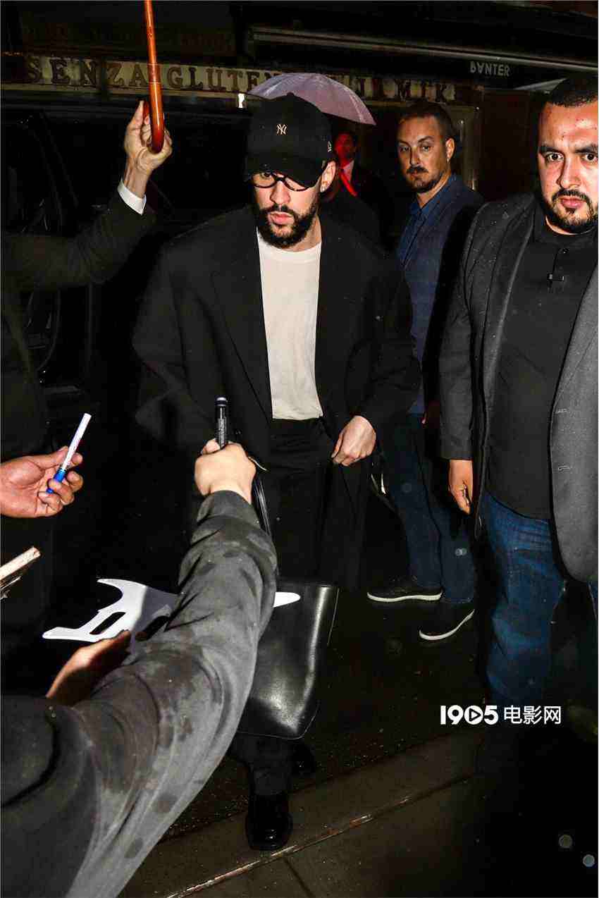 Met Gala預(yù)熱晚宴！錘哥J.Lo壞兔子贊達(dá)亞亮相