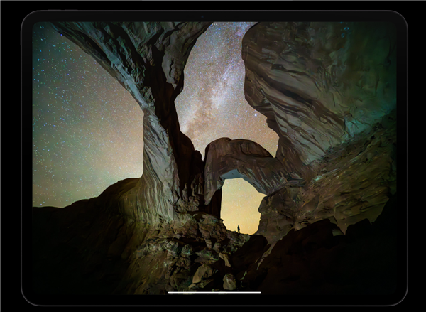 全套頂配25897元！蘋果發(fā)布新款iPad Pro：首創(chuàng)雙層超薄OLED