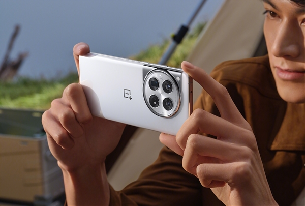 一加12越用越香 李杰:實屬機(jī)圈罕見