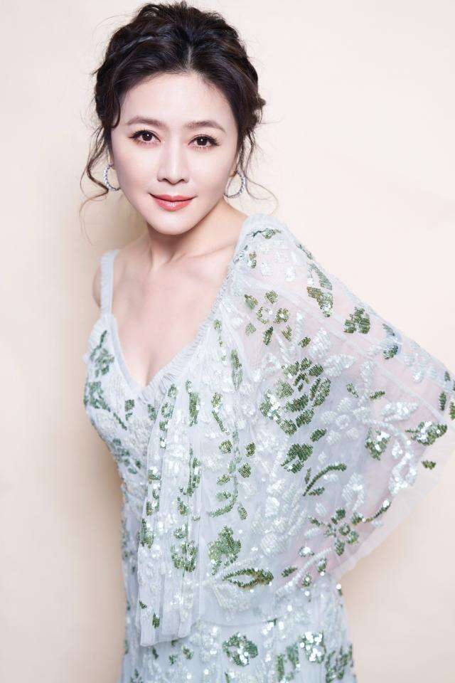 田海蓉出席第31屆大學(xué)生電影節(jié)，再為年度男演員開獎