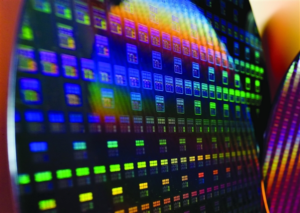 美國新報(bào)告：2032年美國將掌控28%先進(jìn)制程產(chǎn)能 中國大陸僅3%！