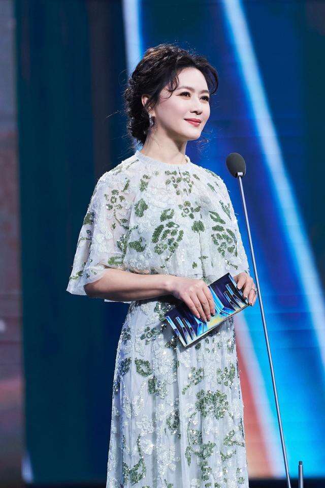 田海蓉出席第31屆大學(xué)生電影節(jié)，再為年度男演員開獎
