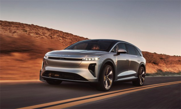 Lucid首席執(zhí)行官：中國電動(dòng)車落后特斯拉很多年