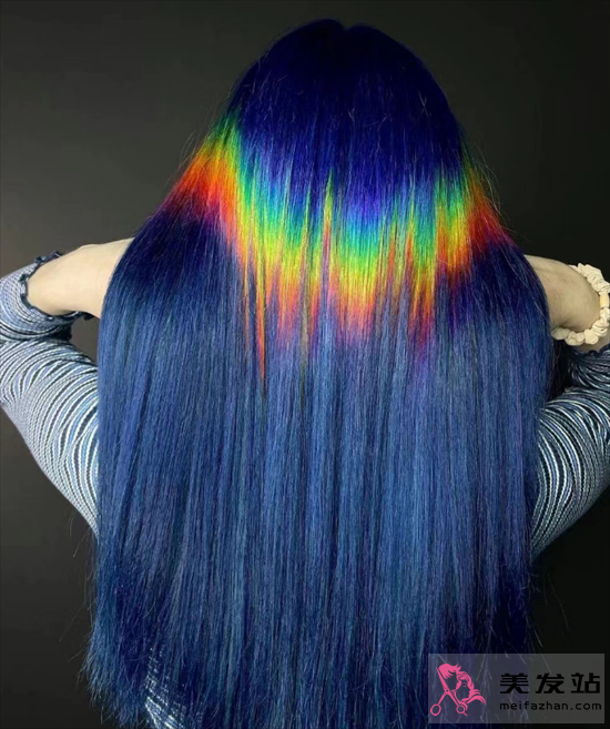 今年流行染彩虹色 讓人眼前一亮