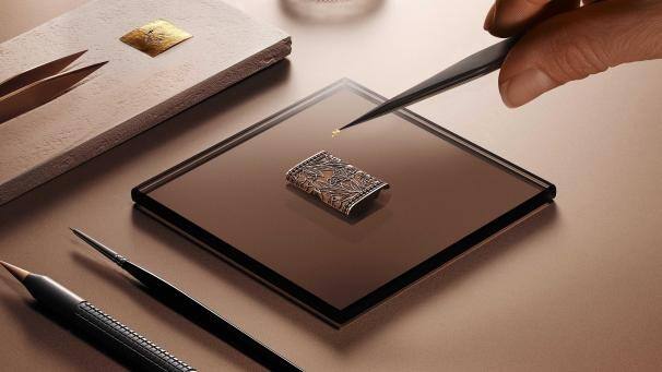 以靈動之藝詮釋REVERSO翻轉(zhuǎn)系列的裝飾藝術(shù)精神 REVERSO ONE‘PRECIOUS FLOWERS’翻轉(zhuǎn)系列珍稀花卉腕表 再添三款臻美新作