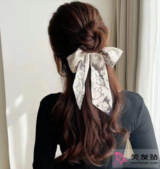夏季人氣絲巾發(fā)型 時(shí)髦洋氣巨好看