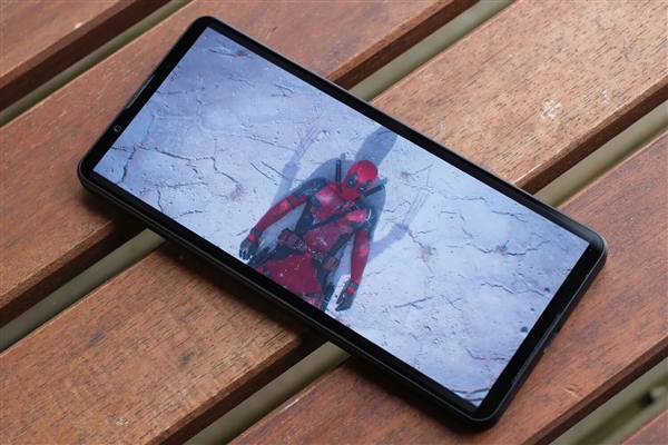 售價(jià)過萬(wàn)！索尼Xperia 1 VI圖賞：無(wú)挖孔全面屏 行業(yè)罕見