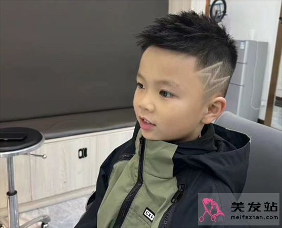 兒童夏季短發(fā) 打造炫酷潮童 兒童夏季短發(fā) 打造炫酷潮童