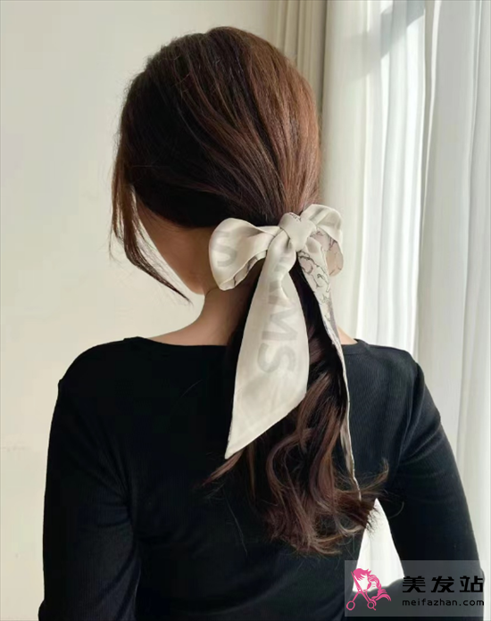 夏季人氣絲巾發(fā)型 時(shí)髦洋氣巨好看