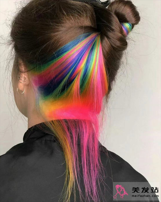 今年流行染彩虹色 讓人眼前一亮