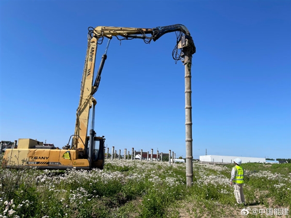 養(yǎng)魚發(fā)電兩不誤！上海崇明100兆瓦漁光互補(bǔ)項(xiàng)目開工