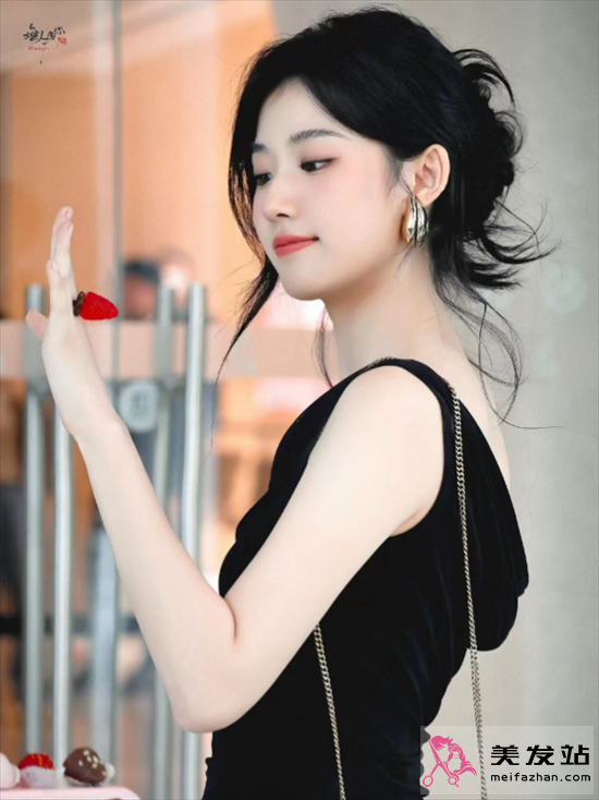 盧昱曉千金妝造型 仙氣減齡高級時(shí)尚 盧昱曉千金妝造型 仙氣減齡高級時(shí)尚