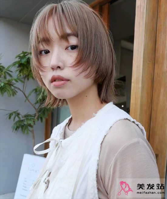 日系風(fēng)格短發(fā) 簡(jiǎn)單清爽好打理