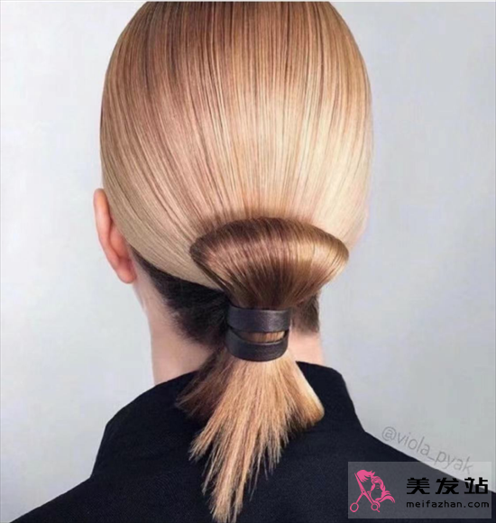 御姐范利落扎發(fā) 清爽時髦顯氣質