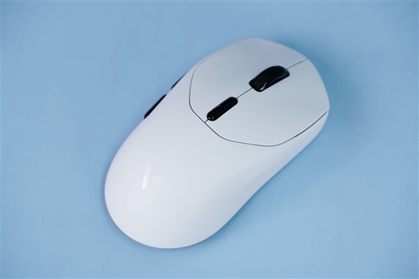 原相3398傳感器、180小時(shí)續(xù)航 雷柏VT1 PRO鼠標(biāo)圖賞