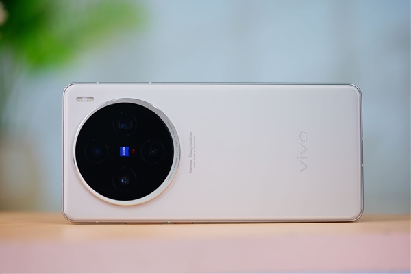 vivo強(qiáng)直屏旗艦！vivo X100s圖賞