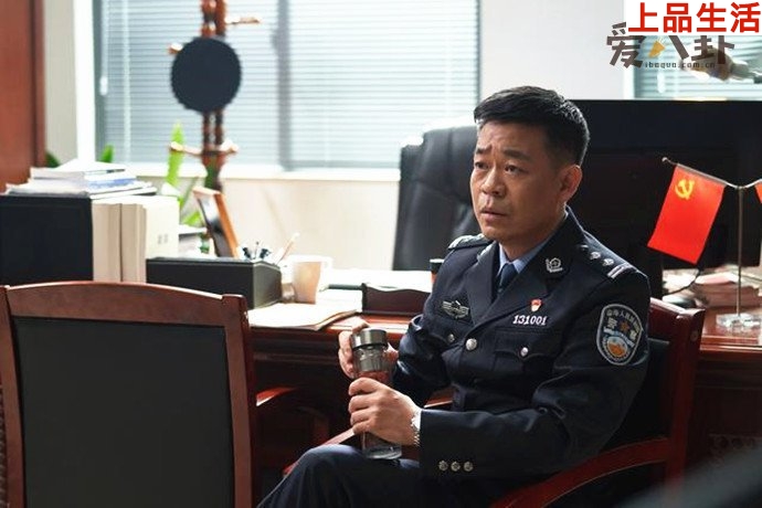 掃黑風(fēng)暴胡笑偉劇照