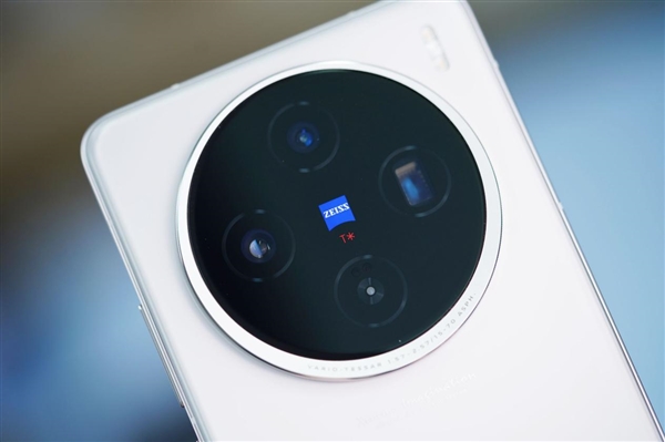 vivo強(qiáng)直屏旗艦！vivo X100s圖賞